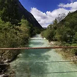 Idina Domacija 펜션 트렌타